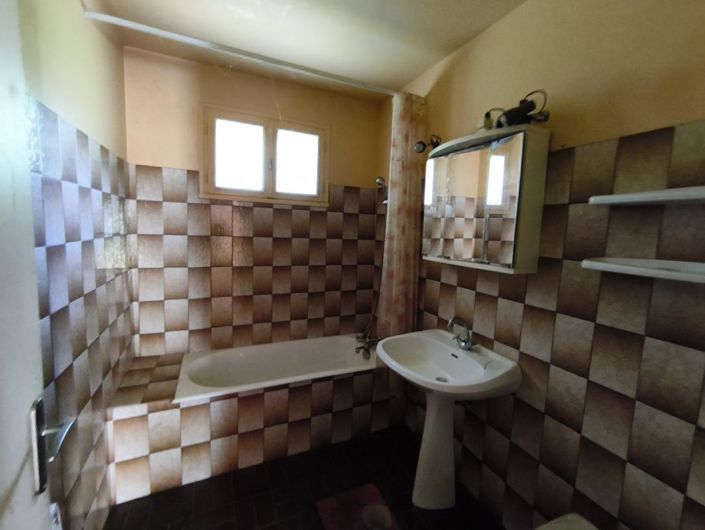 Image No.7-3 Bed Property for sale