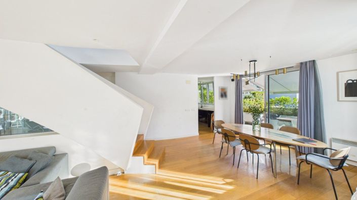 Image No.10-6 Bed House for sale