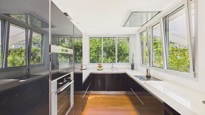 Image No.3-6 Bed House for sale