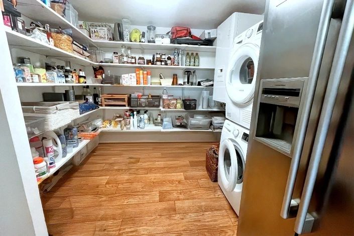 Image No.7-5 Bed House for sale