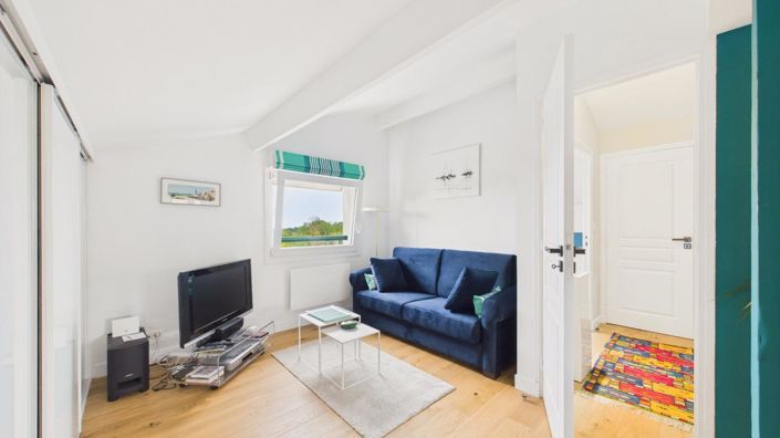 Image No.14-3 Bed House for sale