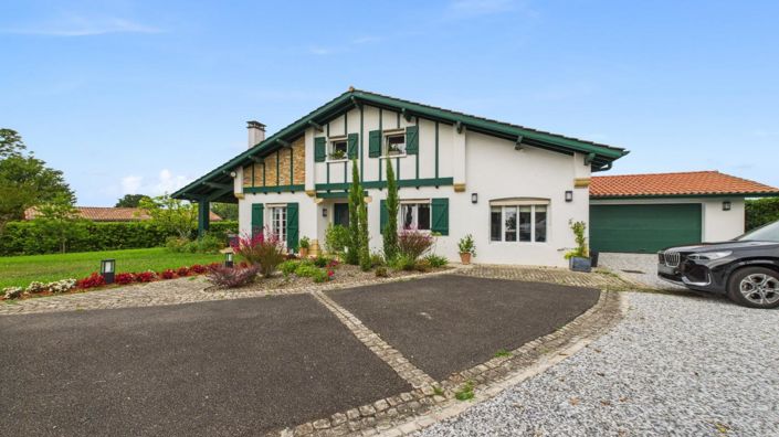 Image No.16-3 Bed House for sale