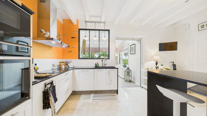 Image No.8-3 Bed House for sale