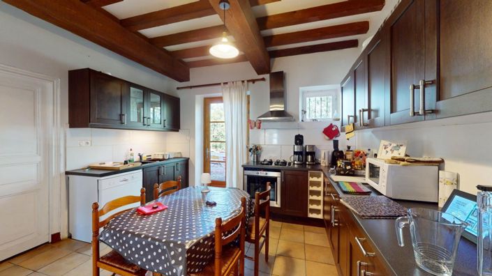 Image No.9-12 Bed Property for sale