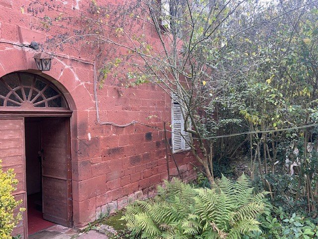 Image No.1-6 Bed House for sale