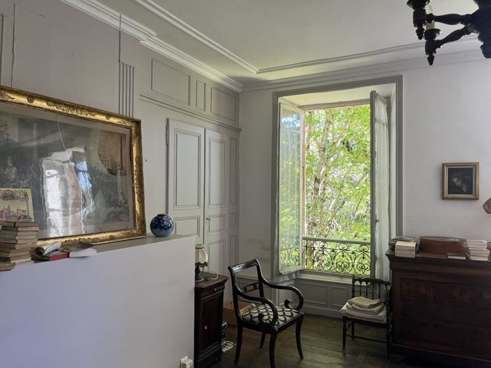 Image No.11-6 Bed House for sale