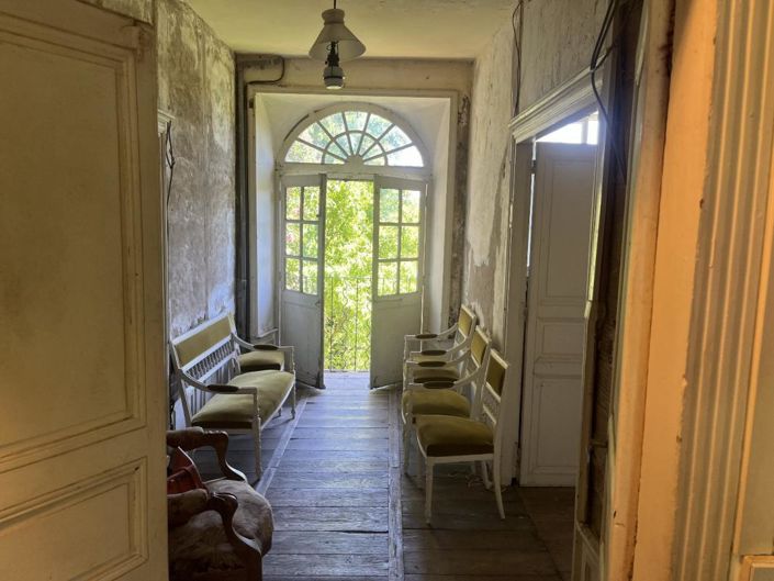 Image No.12-6 Bed House for sale