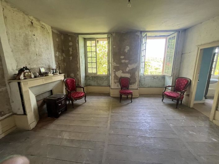 Image No.13-6 Bed House for sale