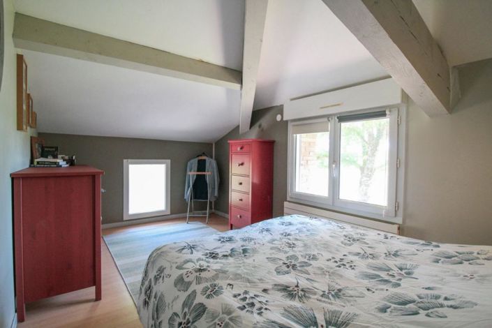 Image No.11-8 Bed Property for sale