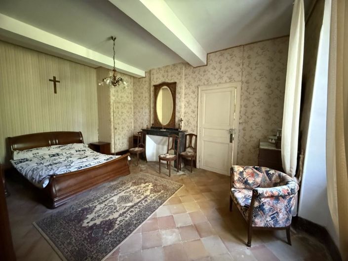 Image No.10-4 Bed House for sale