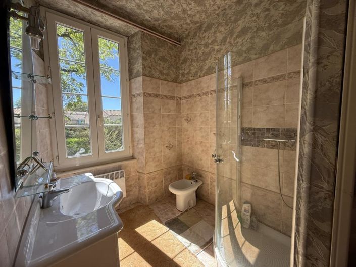 Image No.12-4 Bed House for sale