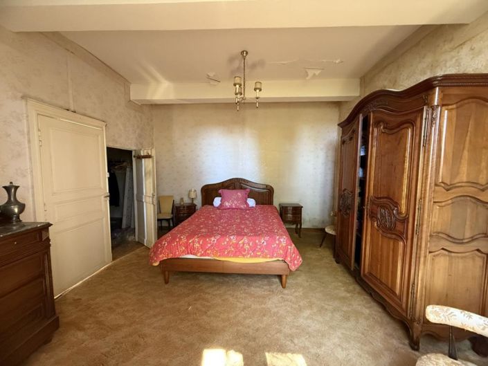 Image No.9-4 Bed House for sale