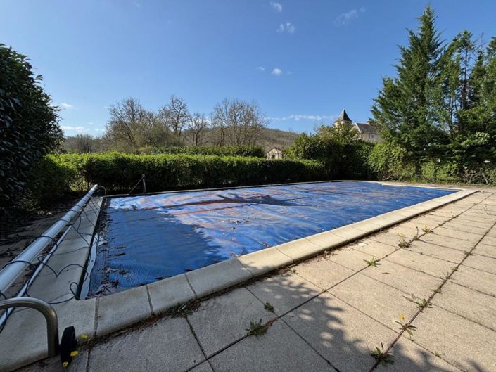 Image No.12-Propriété de 15 chambres à vendre à Léobard