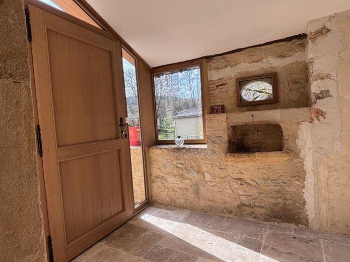 Image No.12-5 Bed House for sale