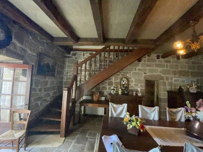 Image No.9-6 Bed Property for sale