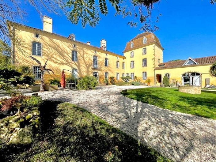 Image No.1-26 Bed Chateaux for sale