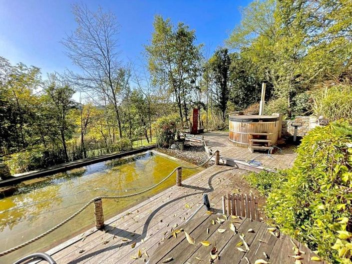 Image No.9-26 Bed Chateaux for sale