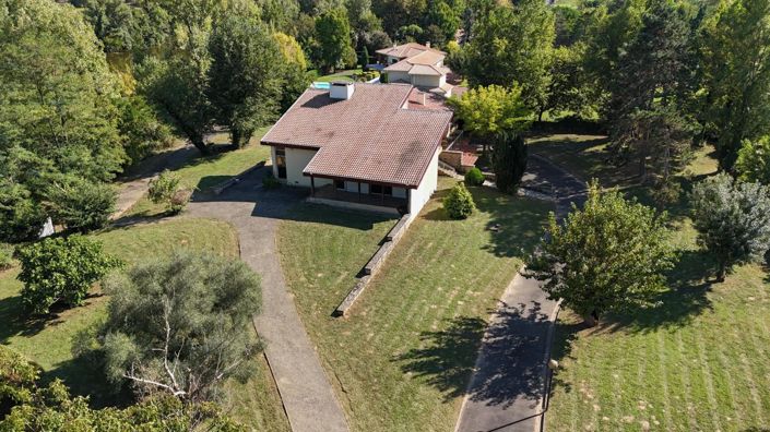 Image No.17-4 Bed Property for sale