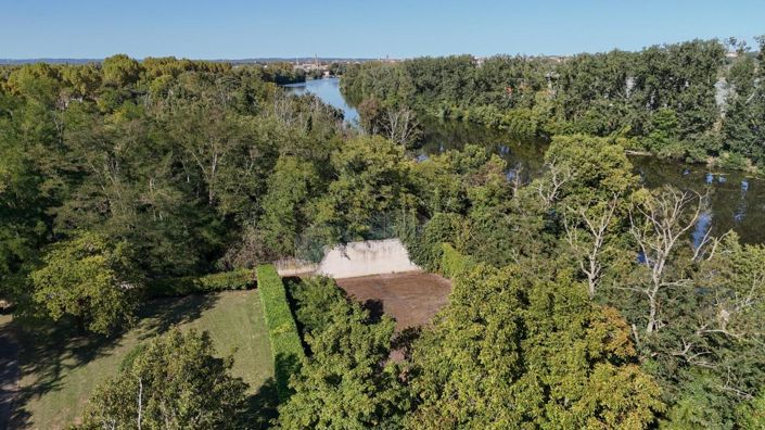 Image No.18-4 Bed Property for sale