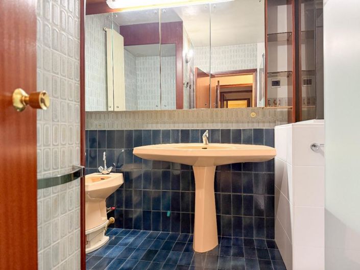 Image No.19-4 Bed Property for sale