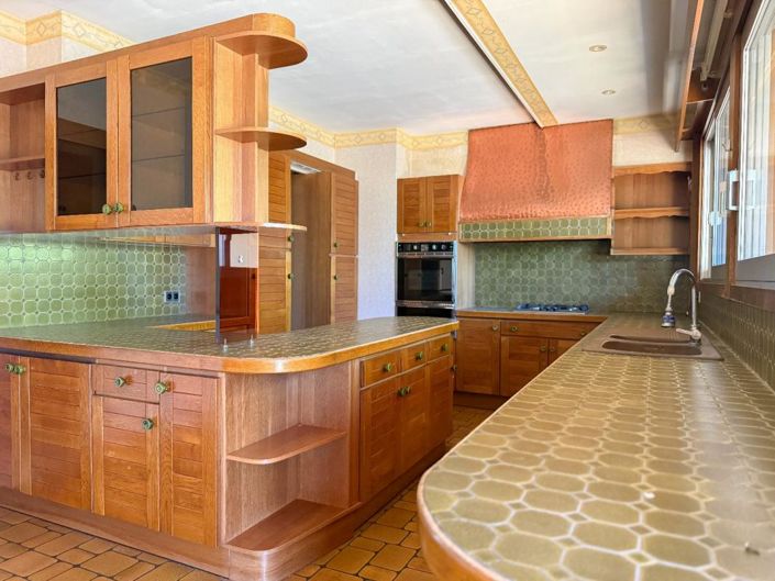 Image No.8-4 Bed Property for sale