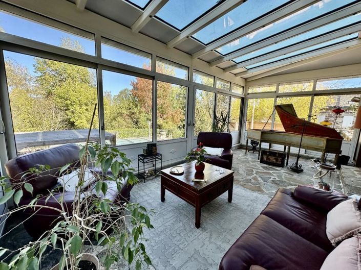 Image No.10-5 Bed Property for sale