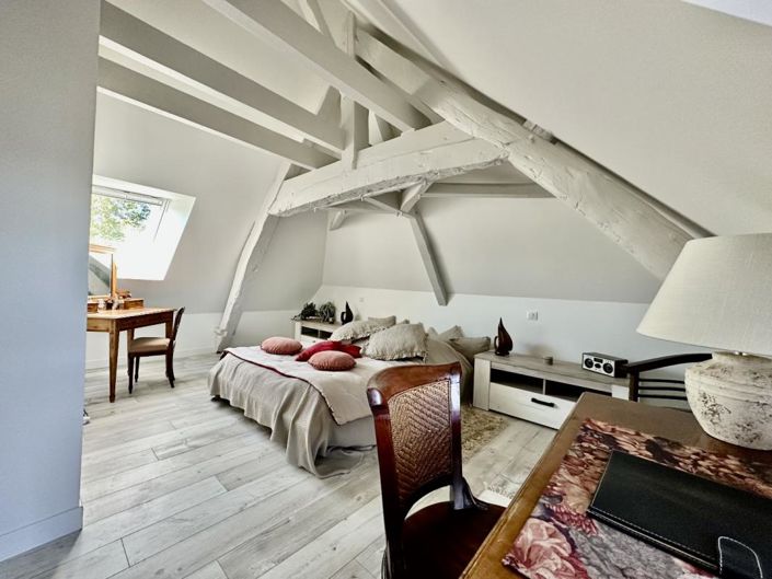 Image No.17-5 Bed Property for sale