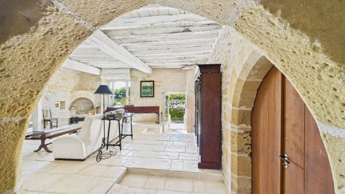 Image No.5-5 Bed Property for sale