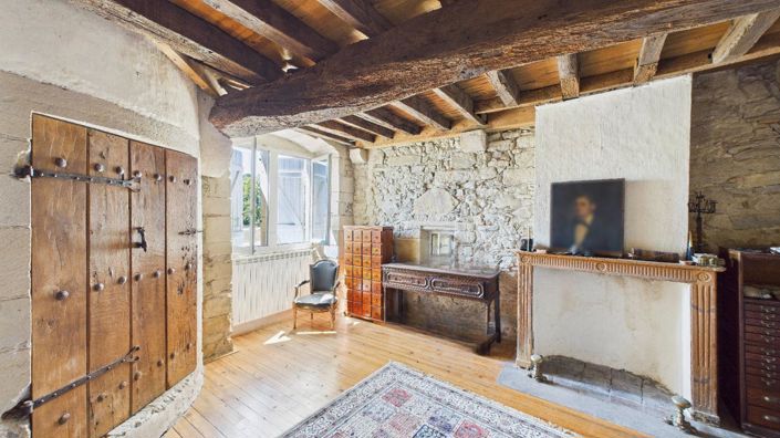 Image No.8-5 Bed Property for sale