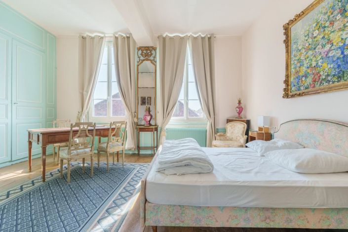 Image No.16-5 Bed Property for sale