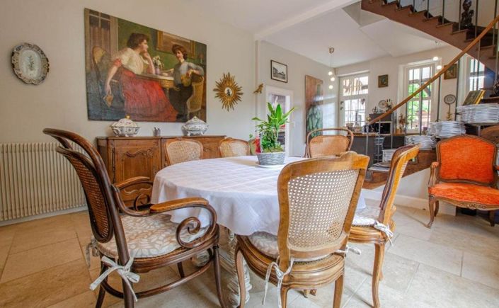 Image No.6-5 Bed Property for sale