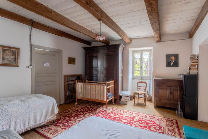 Image No.13-3 Bed Property for sale