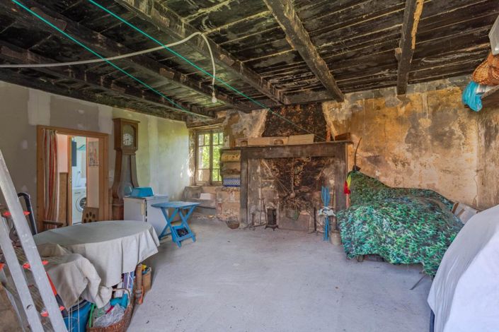 Image No.17-3 Bed Property for sale