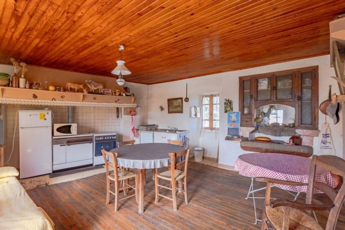 Image No.8-3 Bed Property for sale