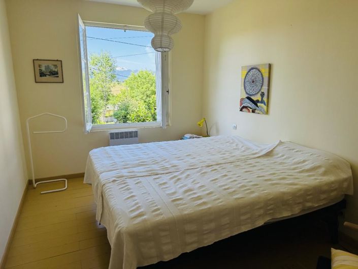 Image No.10-7 Bed Property for sale