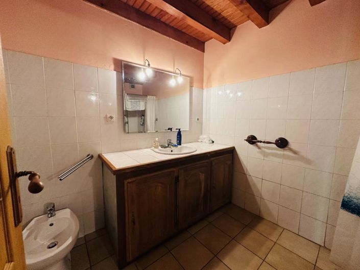 Image No.15-4 Bed House for sale