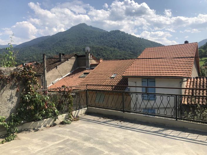 Image No.2-5 Bed House for sale