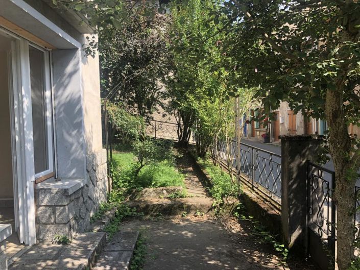 Image No.8-5 Bed House for sale