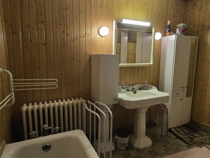 Image No.15-6 Bed Property for sale