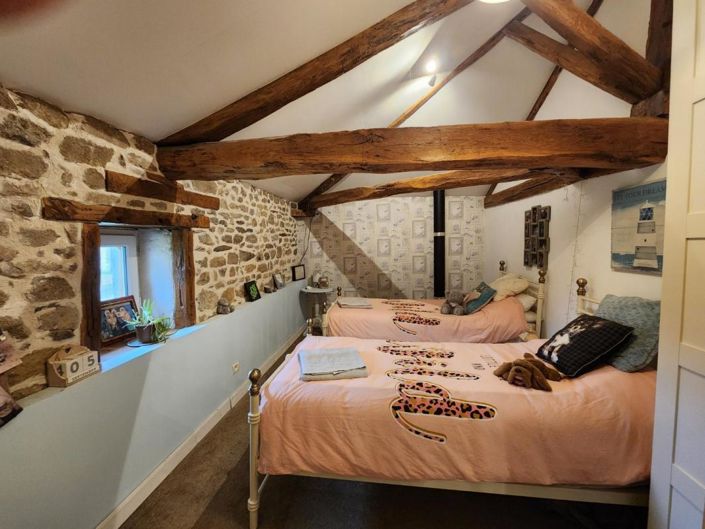 Image No.11-3 Bed Property for sale