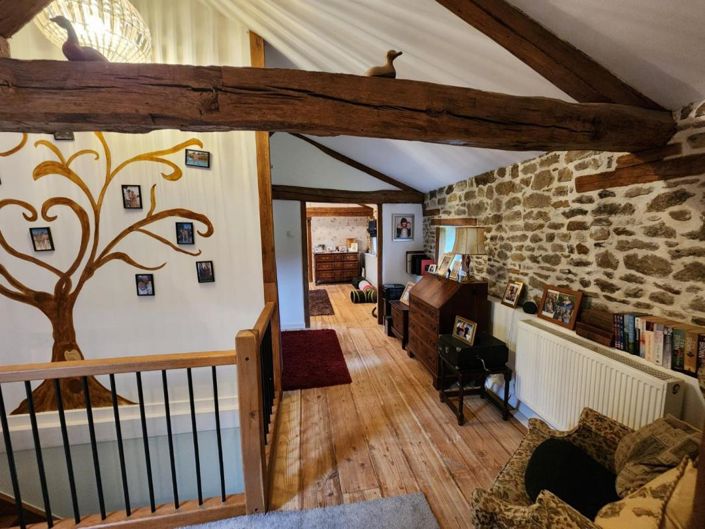 Image No.12-3 Bed Property for sale