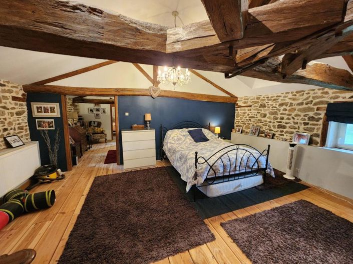 Image No.8-3 Bed Property for sale