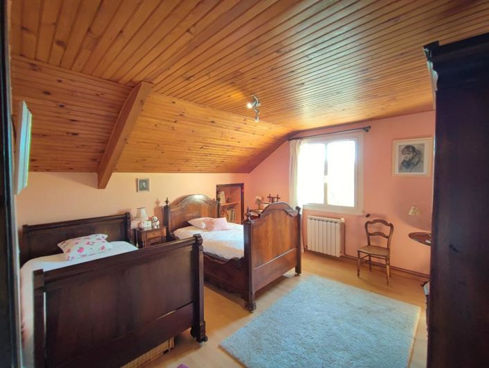 Image No.10-4 Bed Property for sale