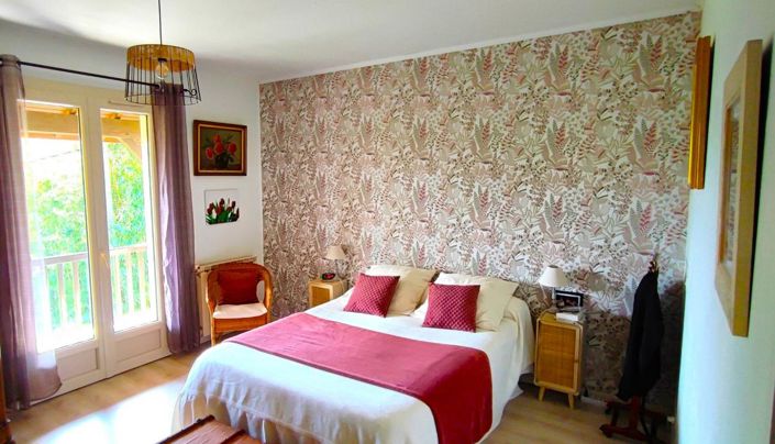 Image No.9-4 Bed Property for sale