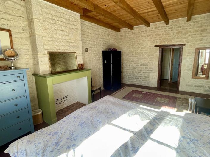 Image No.19-3 Bed House for sale