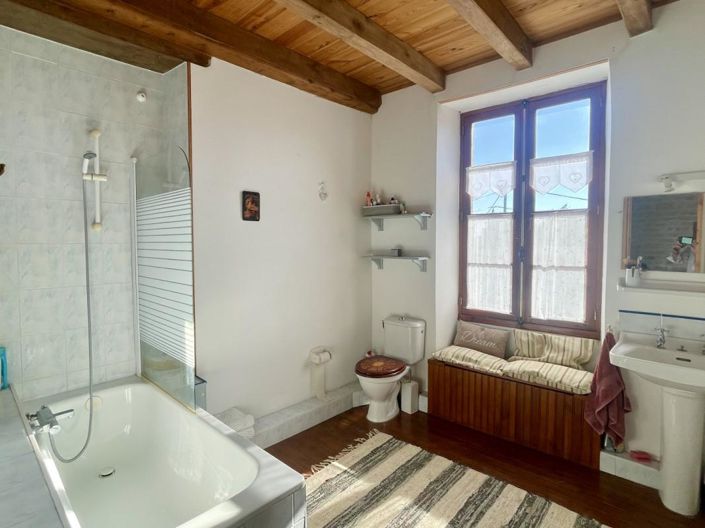 Image No.7-3 Bed House for sale