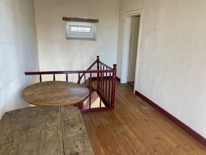 Image No.18-5 Bed Property for sale