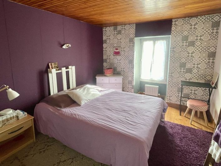 Image No.11-4 Bed Property for sale