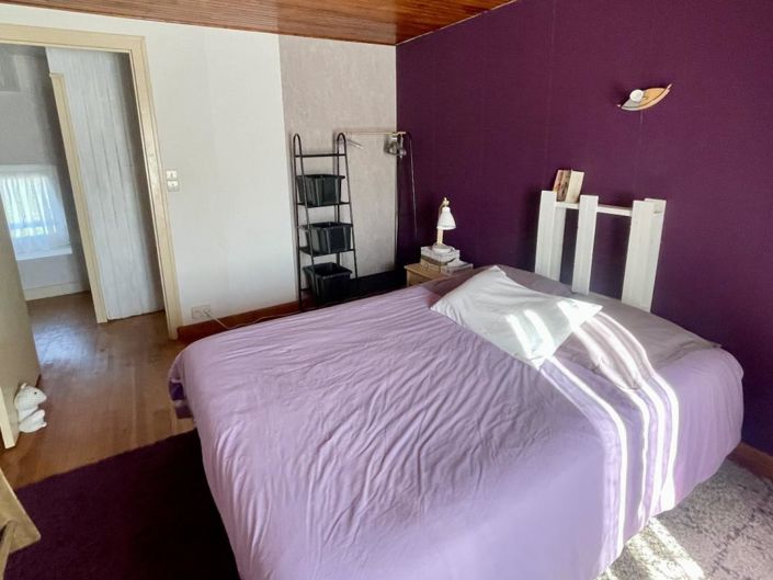 Image No.12-4 Bed Property for sale