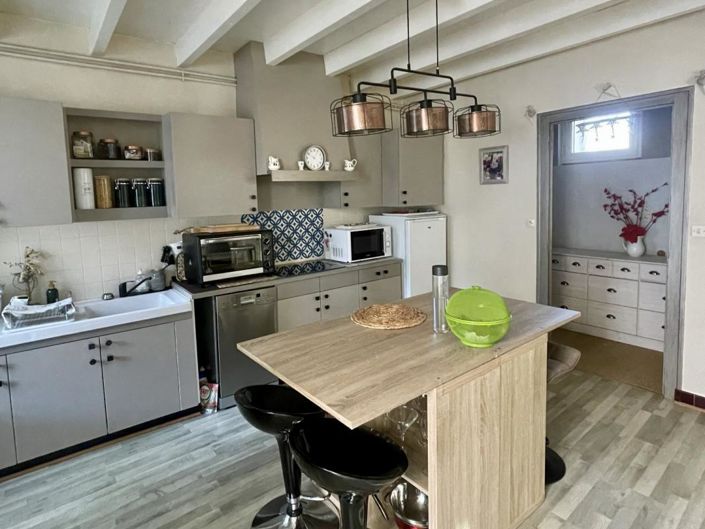 Image No.3-4 Bed Property for sale